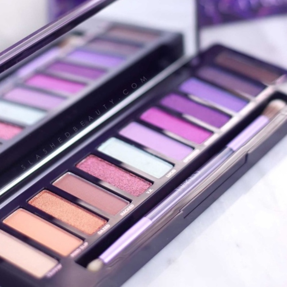 🎉24H SALE🎉🔥RETIRED🔥 Urban Decay Naked Ultra Violet Eyeshadow Palette - Picture 2 of 16